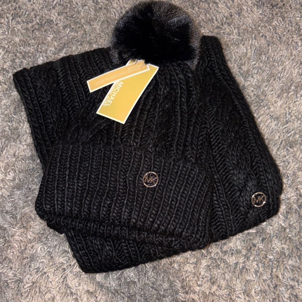 Michael Kors Black Knit Hat and Scarf Set